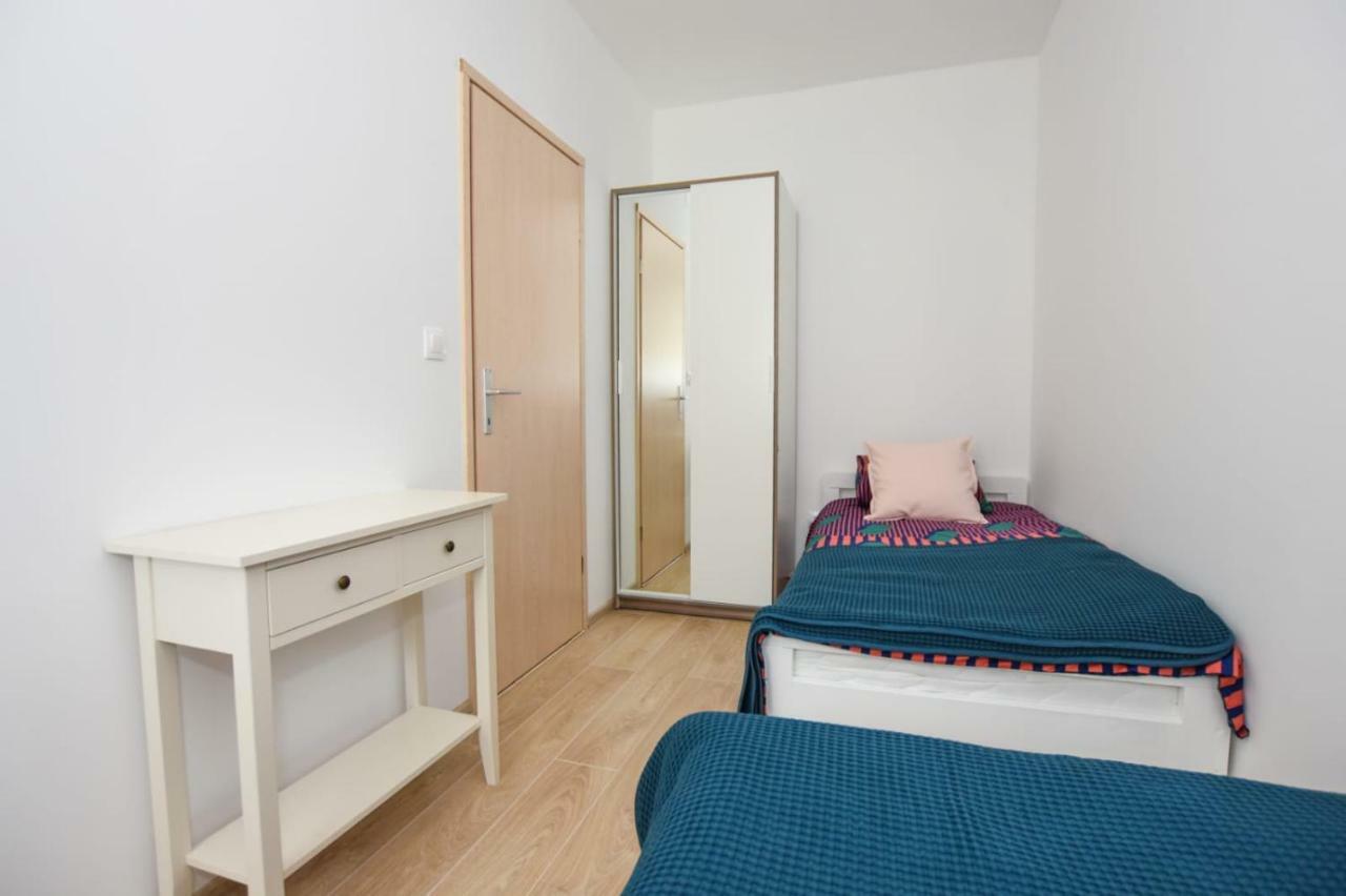 Apartments Milena 8 Mandre Bagian luar foto