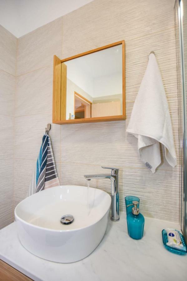 Apartments Milena 8 Mandre Bagian luar foto