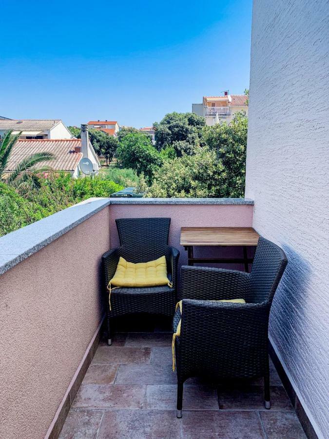 Apartments Milena 8 Mandre Bagian luar foto